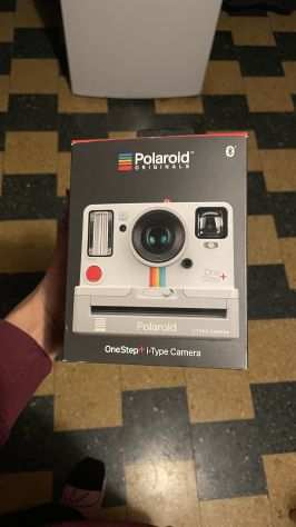 Polaroid OneStep i-type instant camera