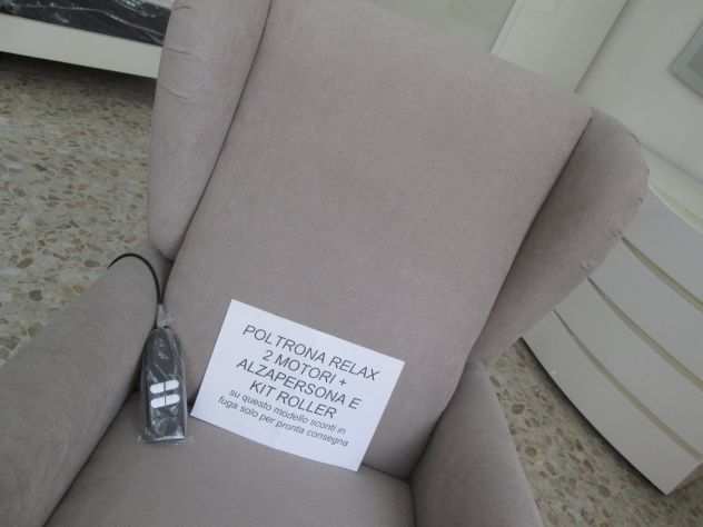 POLTRONA RELAX 2 MOTORI  ALZAPERSONA E KIT ROLLER