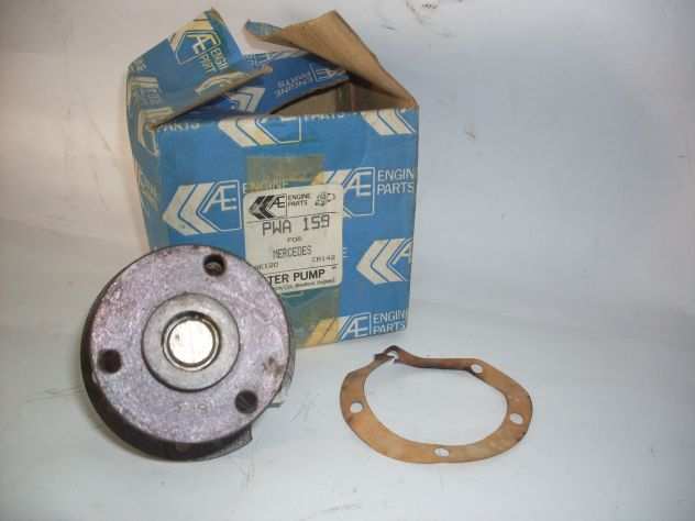 Pompa Acqua Mercedes 190 , 220 , 230 , 3 fori water pump wasserpumpen