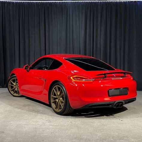 Porsche Cayman 2.7