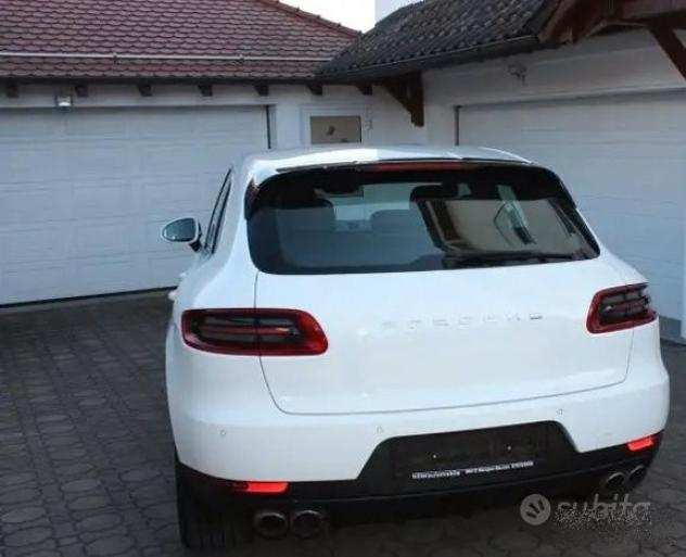 Porsche macan ricambi anno 2018