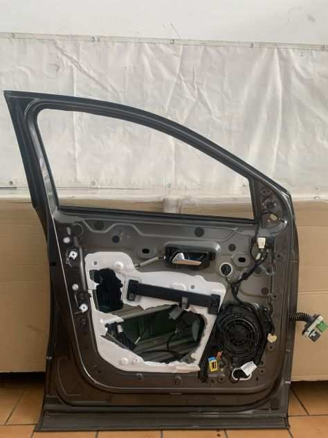 Porta portiera anteriore sinistra peugeot 3008 2018