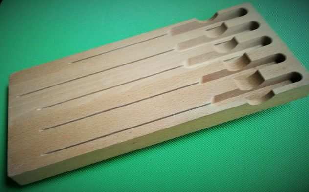 Portacoltelli in legno