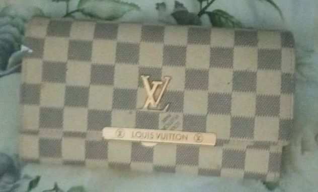 Portafogli Louis Vuitton pari al NUOVO OCCASIONE