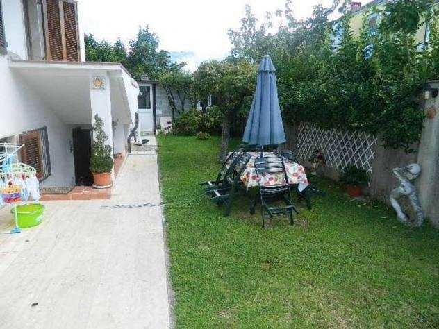 Porzione di casa in vendita a AVENZA - Carrara 150 mq Rif 864335