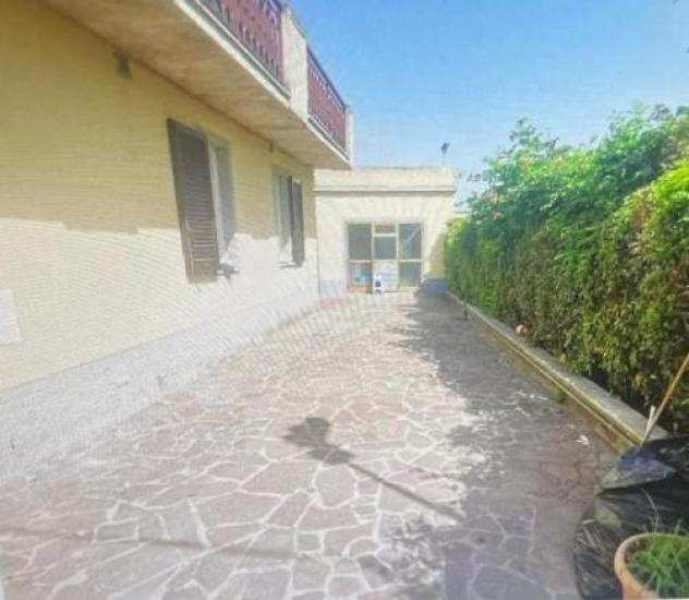 Porzione di casa in vendita a Castelfranco di Sotto 200 mq Rif 1063862