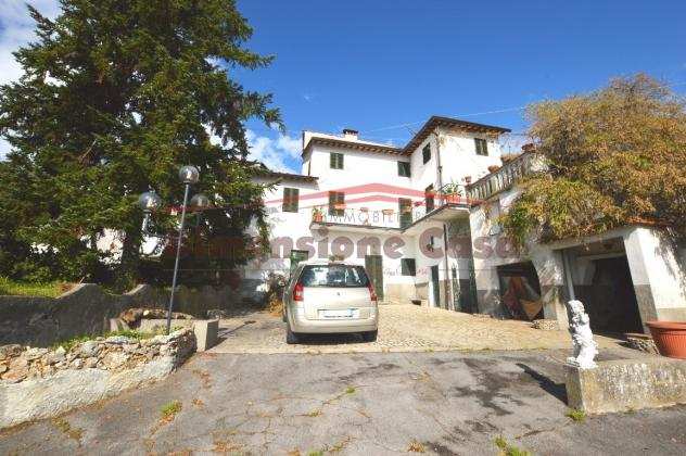 Porzione di casa in vendita a Matraia - Capannori 350 mq Rif 1070211