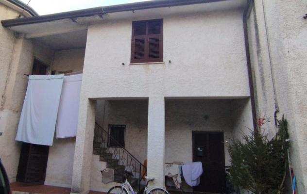 Porzione di casa in vendita a Quercioli - Massa 85 mq Rif 1234482