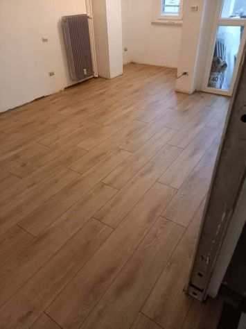 POSA PARQUET LAMINATO E MONTAGGIO PORTE INTERNE