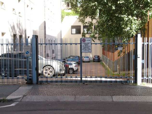 POSTO AUTO IN CENTRO STAZIONE INDIPENDENZA MQ. 14 NO ZTL