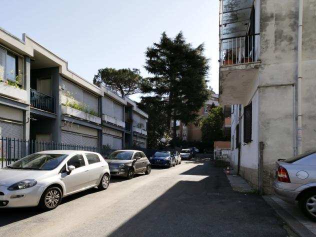 Posto auto in Via Vibio Mariano