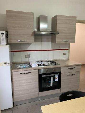 posto letto instanza indipendente San Donato mq80 affitto Euro350                       1 euro