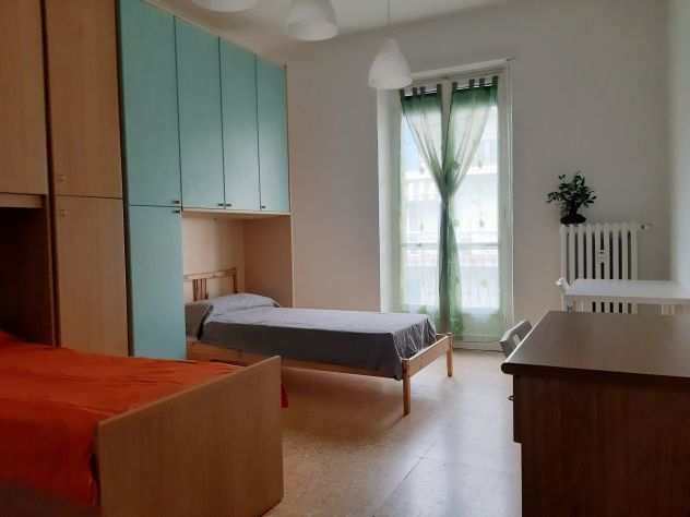 PRIVATO affitta stanza doppia e posto letto in Torino