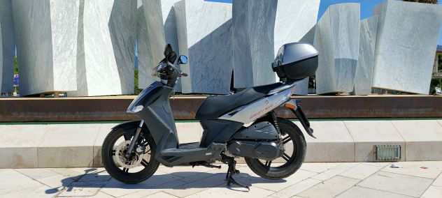 Privato vende scooter Kymco a Marina di Massa