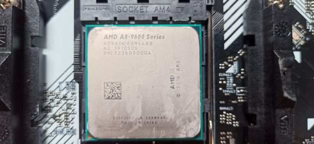 Processore  AMD A8-9600 e dissipatore