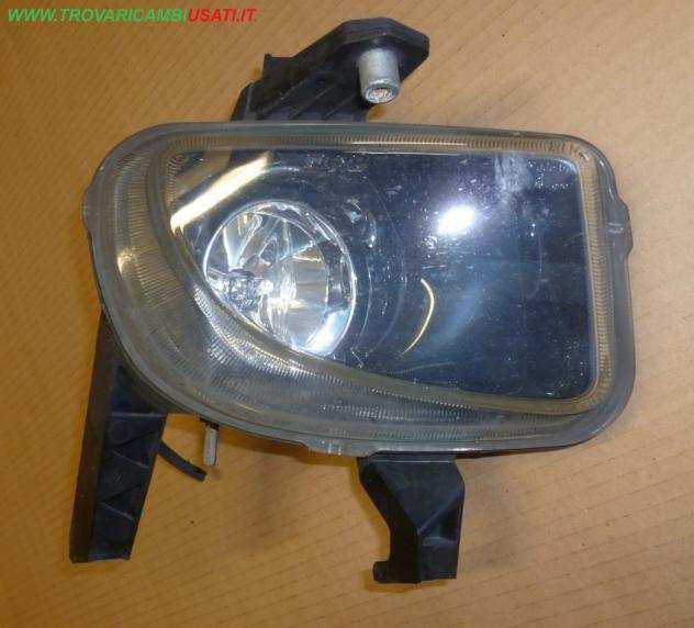 PROIETTORE FENDINEBBIA D.CON LAMPADINA PARABOLA NERA FIAT PUNTO (199-2Y4C3X)