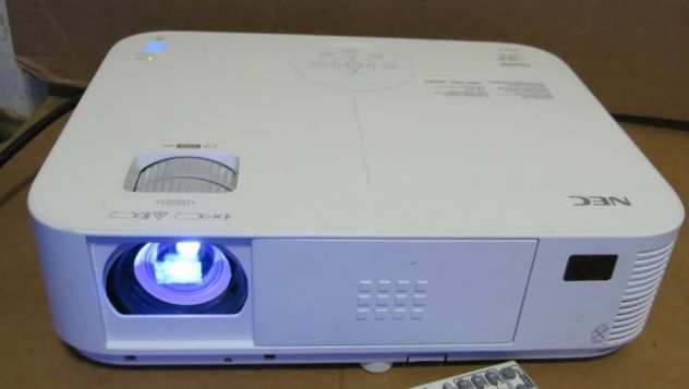 Proiettore NEC FULL HD 4000 ANSI lumen