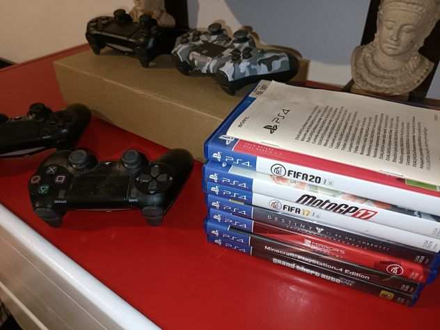 PS4 1 Terabyte 3 joypads e 7 giochi
