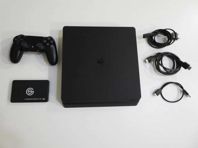 PS4 SLIM 1 TB  HD 500 GB  45 GIOCHI