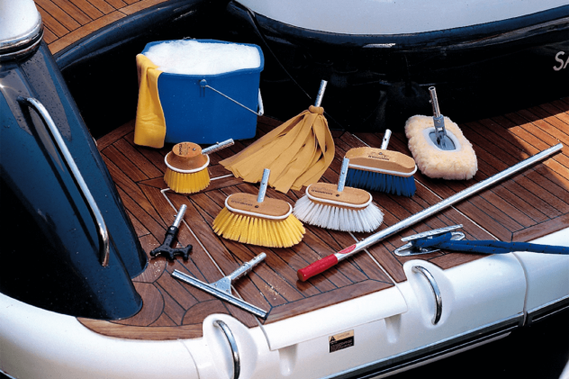Pulizia e manutenzione barche
