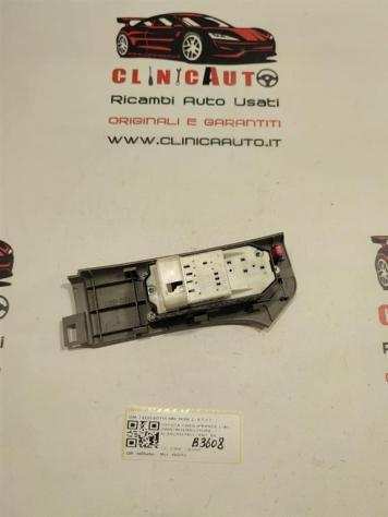 PULSANTIERA ANTERIORE SINISTRA TOYOTA Yaris Serie 74232-0D110 989-1K9N 1NDTV (0811)