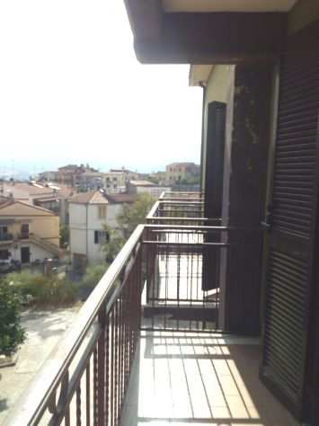 QUADRILOCALE IN ZONA MONTELIBRETTI  BALCONE E TERRAZZO