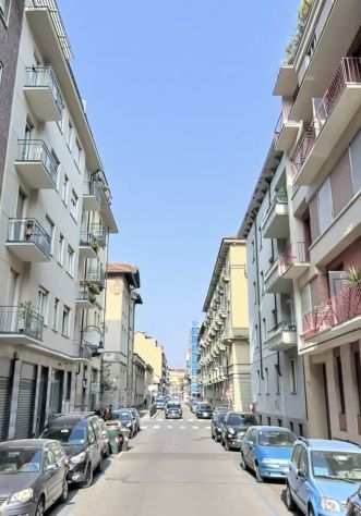 QUADRILOCALE ZONA CENISIA CON DOPPI SERVIZI E POSTO AUTO