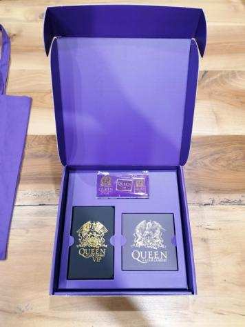 Queen - Queen  Adam Lambert - VIP Pack - Limited Edition - Multiple titles - Articolo memorabilia merce ufficiale - 20222022