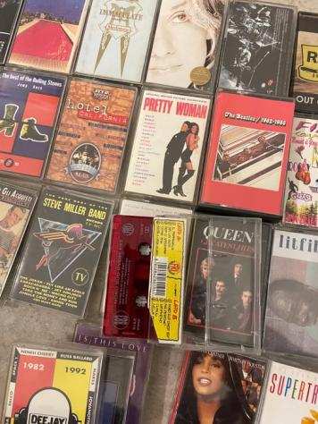 Queen, RHCP, U2, REM, Ugly Kid Joe, Soundtracks - 25x Cassettes - Artisti vari - Musicassetta - 1980