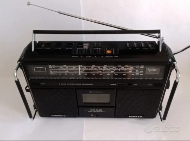 Radio a cassette Grundig RR640 Professional.