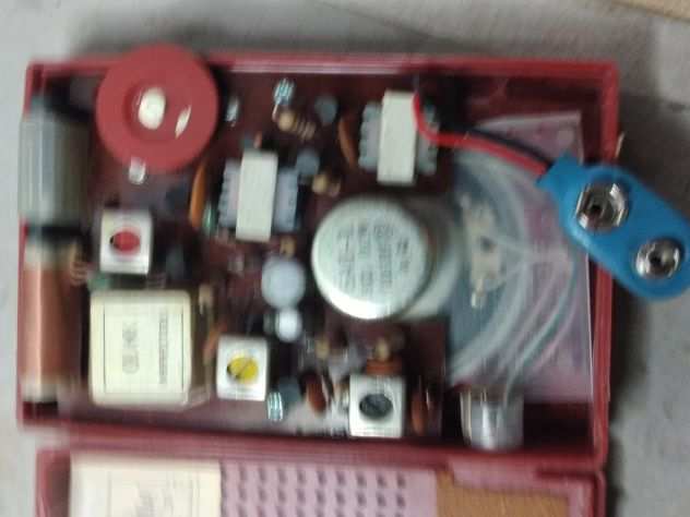 radio a transistor con scatolo e depliant originali anni 60
