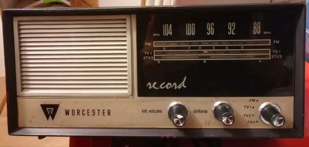 RADIO A VALVOLE ANNI 60 FUNZIONANTE.