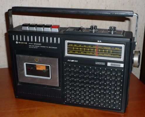 Radio con musicassette Sanyo primi anni 80