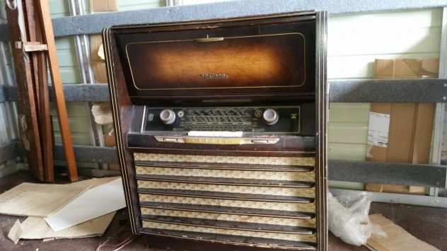 Radio depoca Grundig