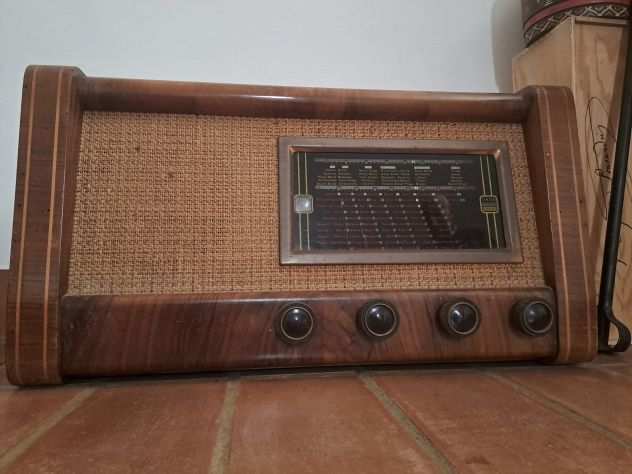 Radio depoca Philips anni 40