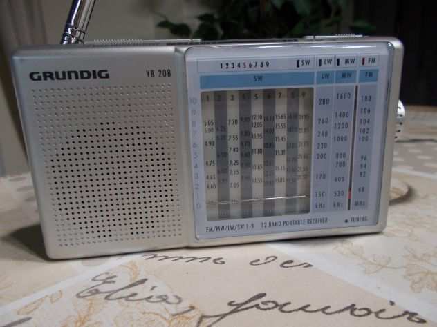 Radio Grundig YB208