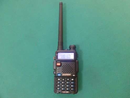 RADIO RICETRASMITTENTE DUAL BAND BAOFENG UV-5R VHF UHF 5 WATT