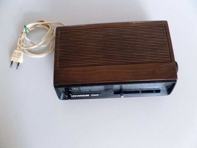 Radiosveglia anni 70, UNIVERSUM Clock Radio W2720