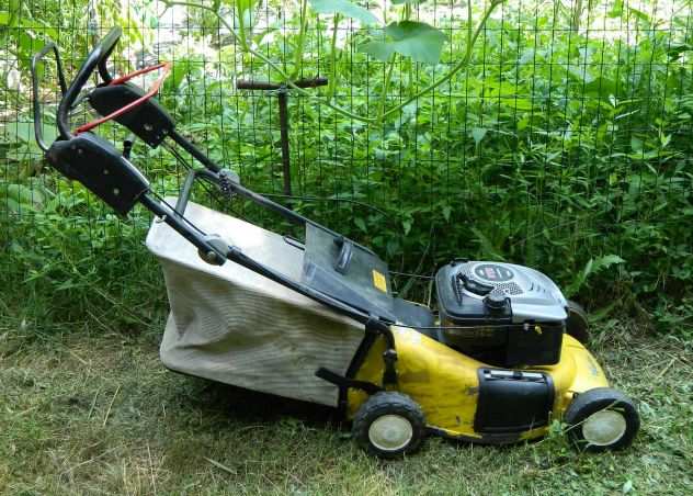 Rasaerba con avanzamento Briggs amp Stratton 190 cc