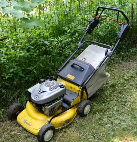 Rasaerba con avanzamento Briggs amp Stratton 190 cc