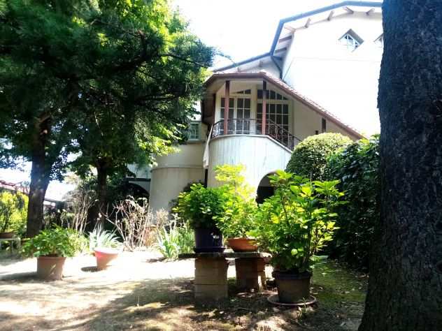 Rastignano prima collina Villa Bifamiliare mq. 550 c.a. con ampio giardino