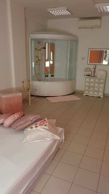 RELAX E PIACERE..CLUB ELITE..LESSENZA DEL BENESSERE...UNICA SEDE CASERTA....