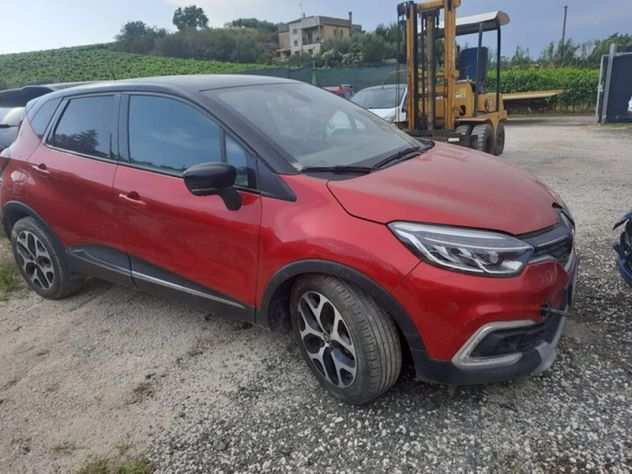 Renault Captur 1.0 benzina 90cv anno 10-2019 alluvionata