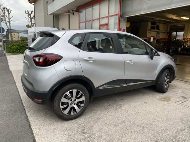 RENAULT CAPTUR TCE 12V 90 CV BUSINESS