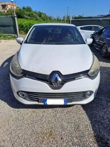Renault Clio 1.2 benzinaGPL 73cv 2015 incidentata