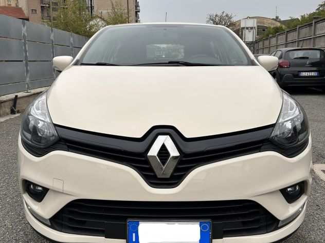 RENAULT Clio 1.5 dci 8V 90CV NEOPATENTATI