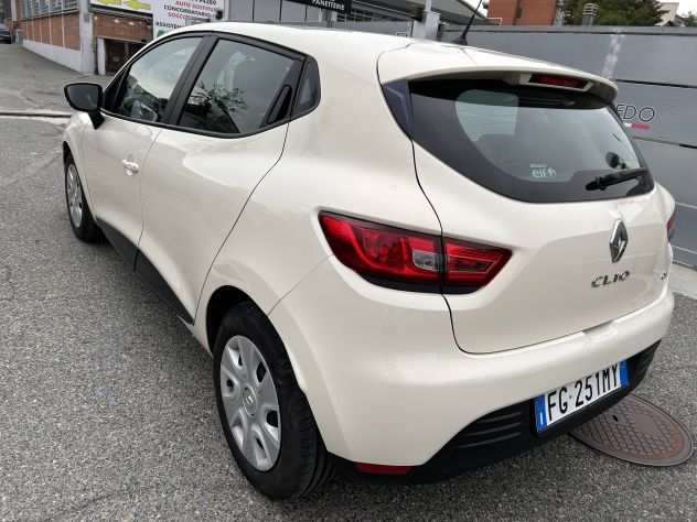 RENAULT Clio 1.5 dci 8V 90CV NEOPATENTATI