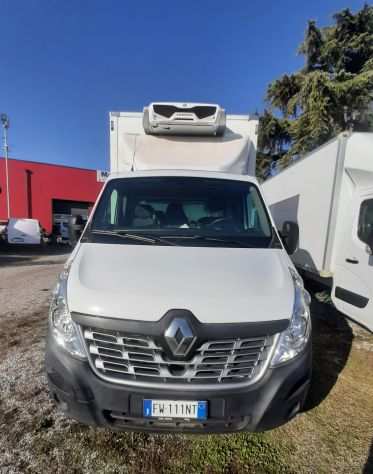 RENAULT MASTER FRIGO CON SPONDA CARICATRICE