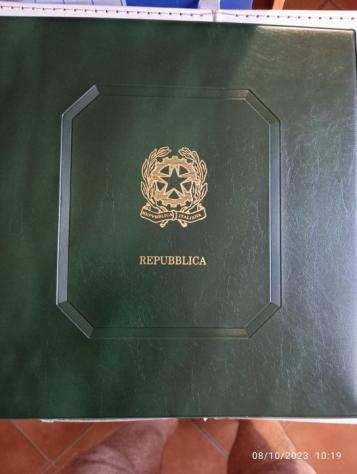 Repubblica Italiana - Custodia album con fogli Marini dal 2004 al 2010