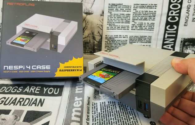 Retroflag NESPi 4 Case retrograve stile console Nintendo NES ( solo CASE )